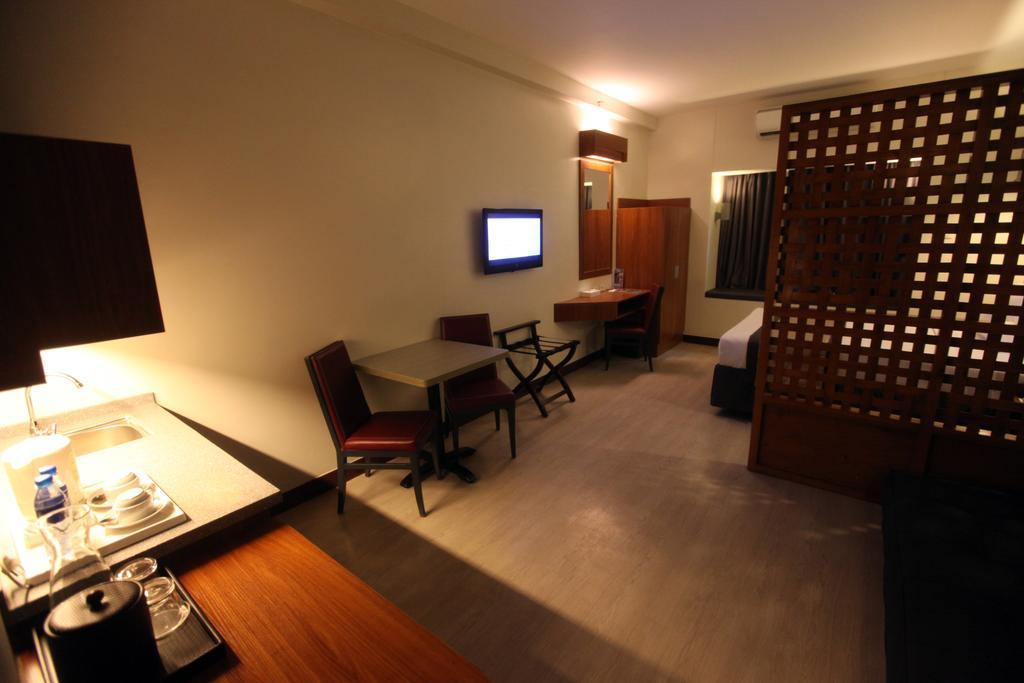 Microtel By Wyndham Up Technohub Quezon City Room photo
