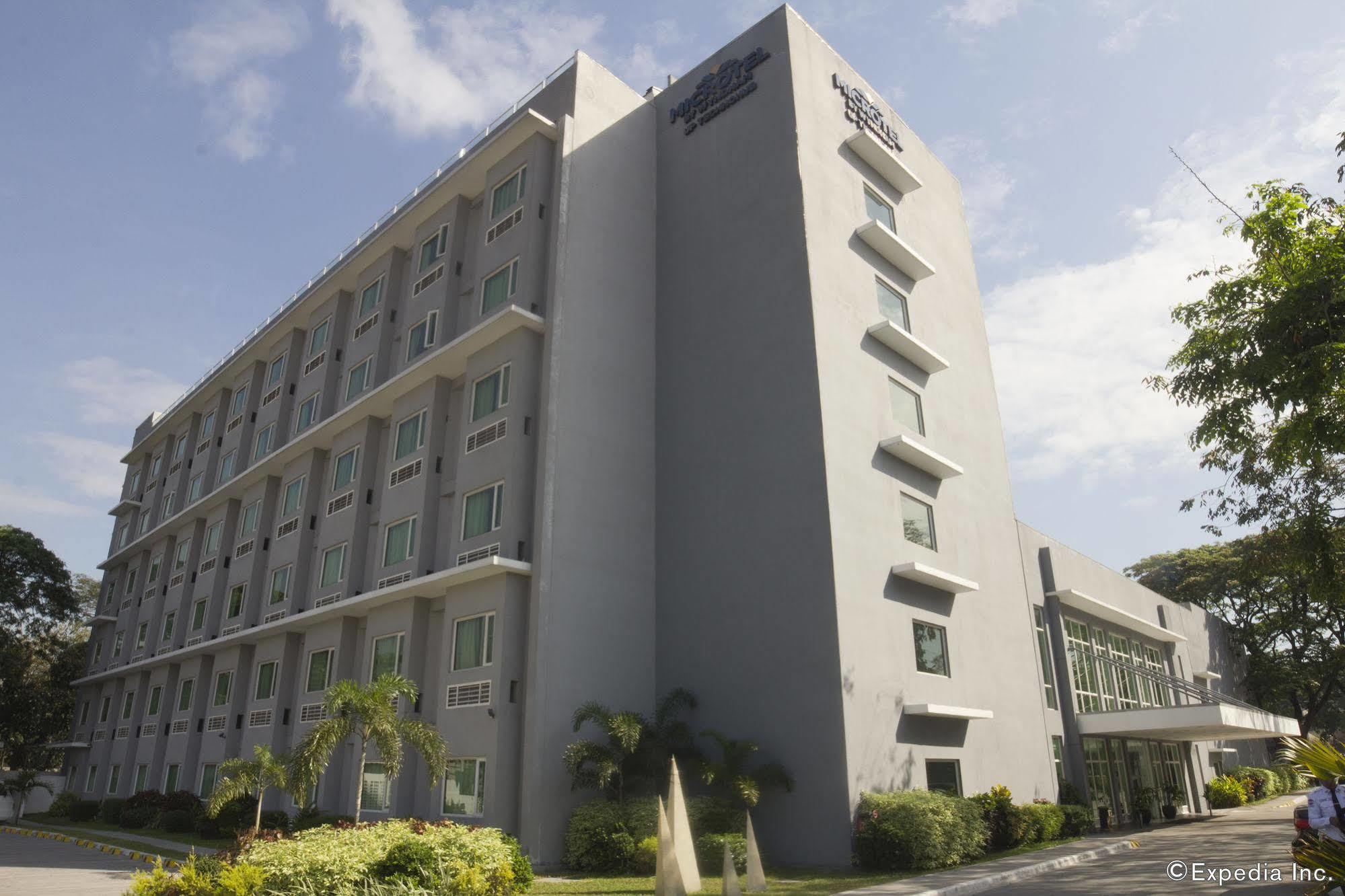 Microtel By Wyndham Up Technohub Quezon City Exterior photo